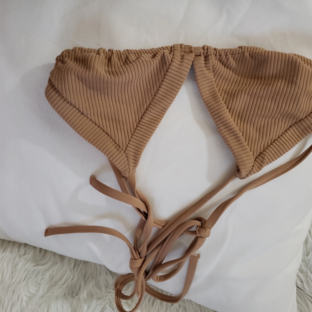 Bikinis top